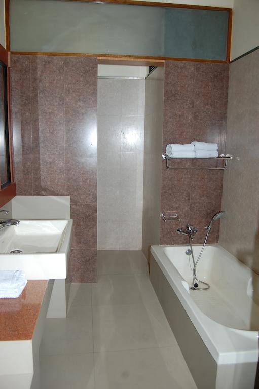 Metro Palace Otel Bikaner Oda fotoğraf